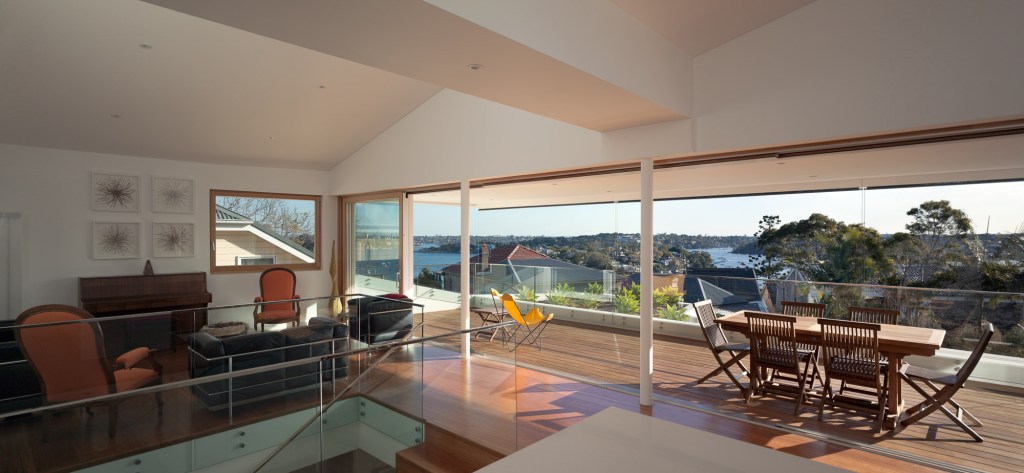 Ngôi nhà hiện đại với tầm nhìn toàn cảnh ở Greenwich,&nbsp;Úc