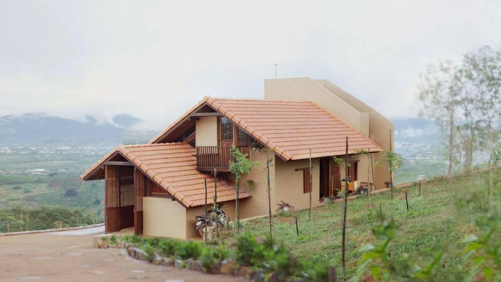 Nhà ở Di&nbsp;Linh